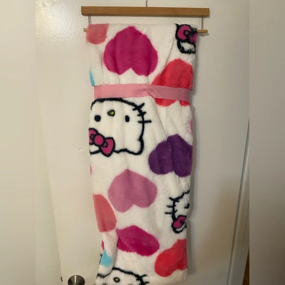 Hello Kitty Valentines Day Faux Rabbit Fur Throw